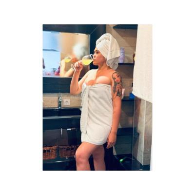 NOVEDAD JOVENCITA EN SANTA CRUZ