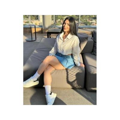 CURVAS DE ESCÁNDALO BELLEZA LATINA