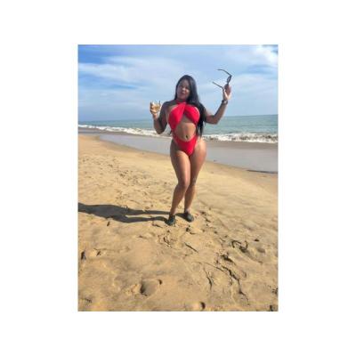 MIS TETAS TE QUIEREN HACER UNA RICA CUBANA