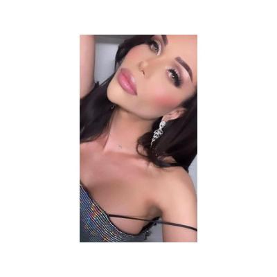 ESBELTA Y ARDIENTE TRANS COLOMBIANA