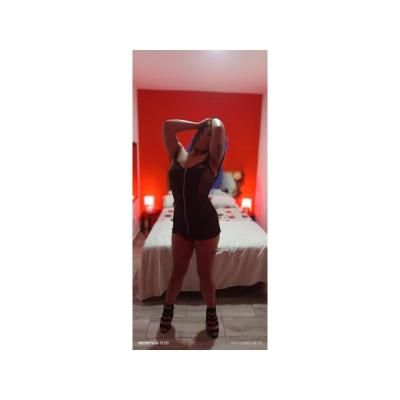 Luna Joven Española 24 años