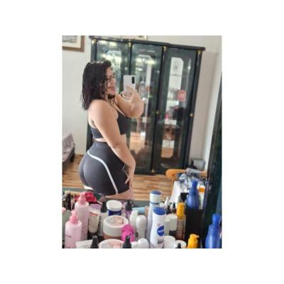 VALENTINA JOVENCITA LINDÍSIMA COLOMBIANA