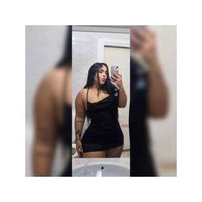 DISPUESTA Y MUY COMPLACIENTE COLOMBIANA