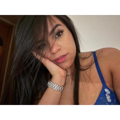 explosiva con besos inolvidables