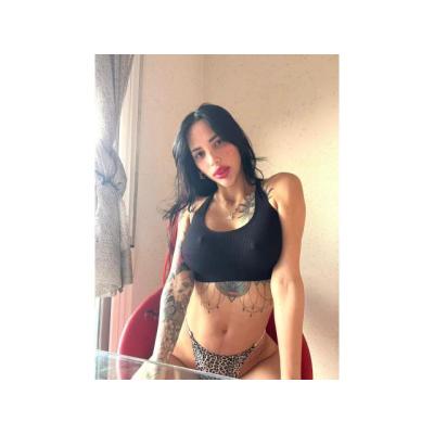 NAHOMI: Latina, apasionada y con e