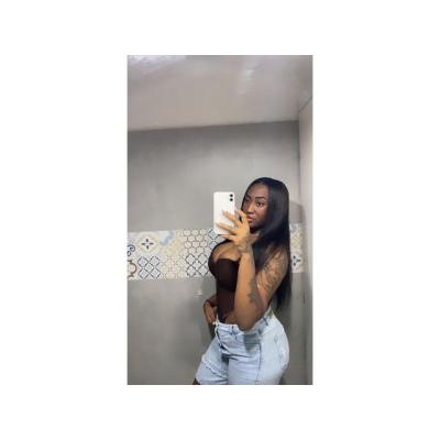 ALEXANDRA UNA CHICA CARIÑOSA Y PROVOCATIVA