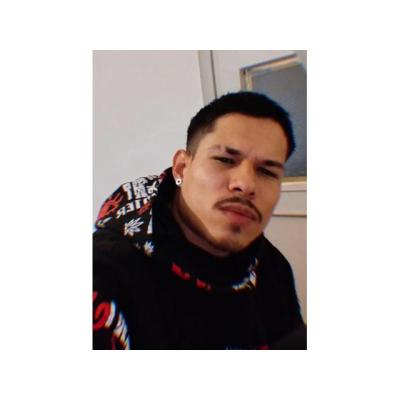 MAXIMO ATRACTIVO LATINO NOVEDAD