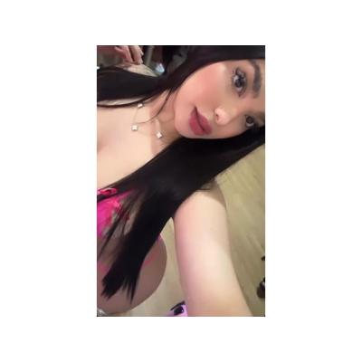 MELANY COMERE TU RICA POLLA