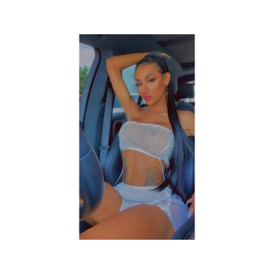 LAURA TRANS TODO TIPO DE FIESTAS PRIVADAS