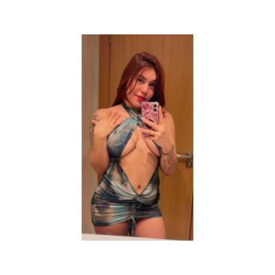 UNA MILF CACHONDA Y COMPLACIENTE