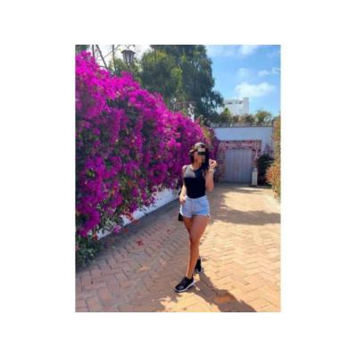 VANESA, PURO FUEGO Y JUGUETONA