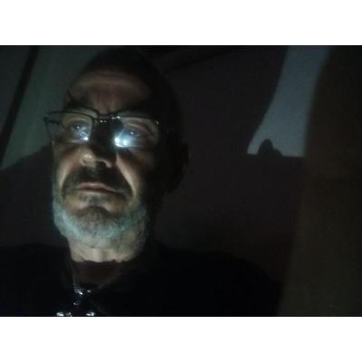 Hola, me llamo karlos