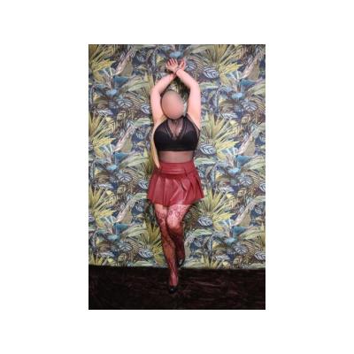 Inusual y perfecta, Laura