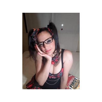 TE ACOMPAÑO A UN CLUB LIBERALES.