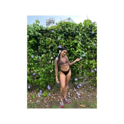 PUTITA ARDIENDO DE CALOR EN EL CHOCHITO