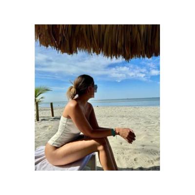 ESTOY ARDIENTE Y LLENA DE DESEO