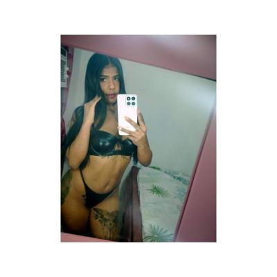 SEXY Y GUAPA DANIELA