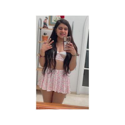 LA JOVEN FLOR COLOMBIANA