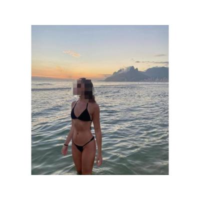 NAOMI BELLA LATINA TODA UNA DIOSA PARA TI