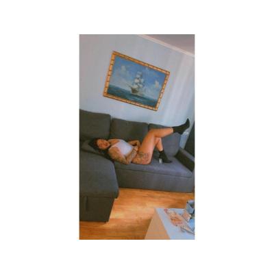 LATINA ARDIENTE Y JUGUETONA EN  PONTEVEDRA