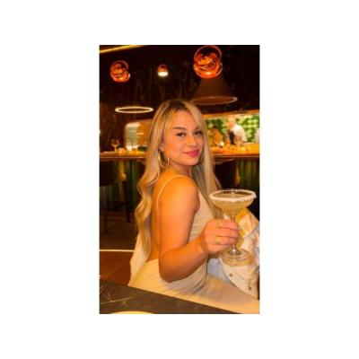 JULIANA - jovencita Colombiana en Barcelona