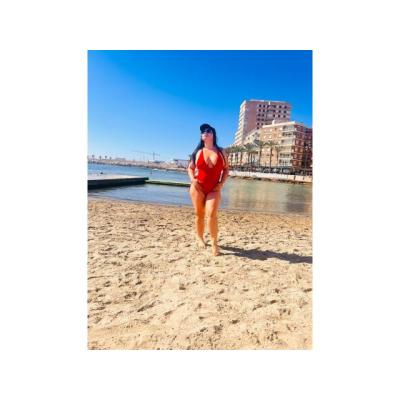 TE SACO LA LECHEE CON MIS TETAS