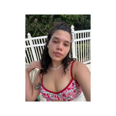 ME LLAMO WILDANIA JOVEN SIMPATICA