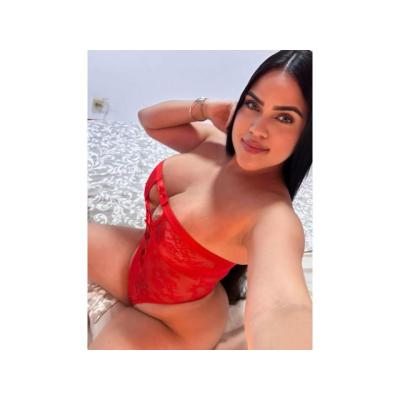 YENYA  CERCA DE TI, CON BUENA COMPAÑÍ