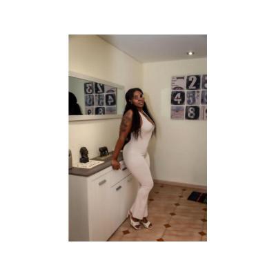 hermosa colombiana nueva por tu zona