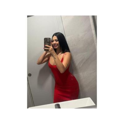 YESICA: Belleza latina sin filtros, cuerp