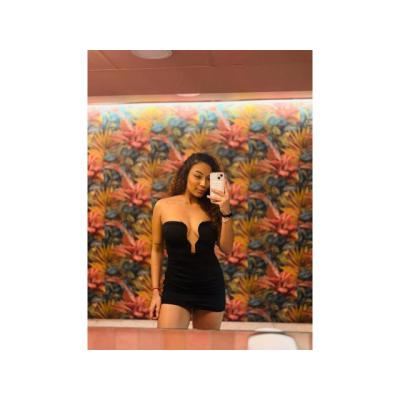 LATINA ARDIENTE Y APASIONADA