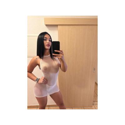 SENSUAL Y DESCOMPLICADA / SALIDAS