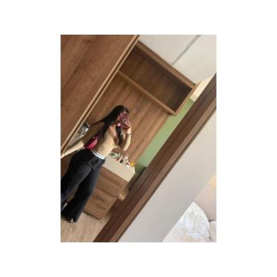 JOVEN UNIVERSITARIA COLOMBIANA