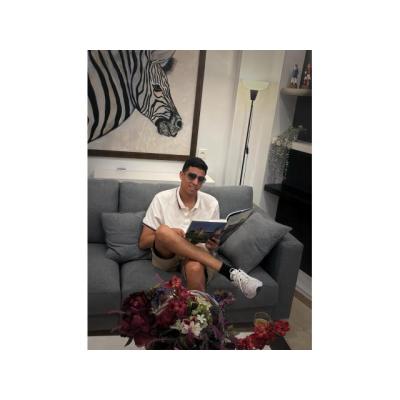ANGEL NOVEDAD TU CITA IDEAL AUTÉNTICO JOVEN