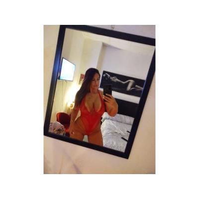 Vivi escort vip brasileña, reina del anal