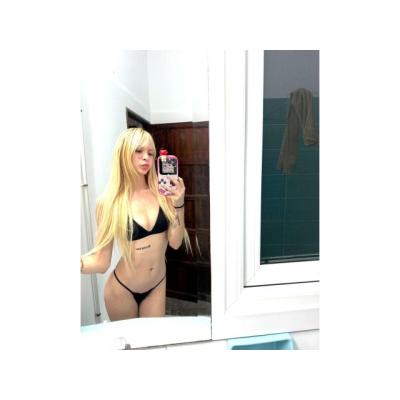 HERMOSA RUBIA