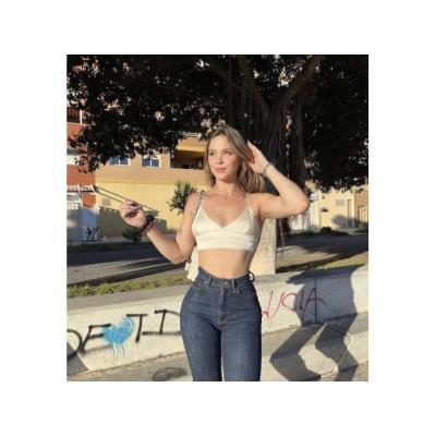 TU CHICA IDEAL FOGOSA, CACHONDA Y CERDA