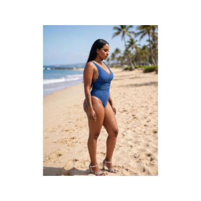 Exótica latina de buen cuerpo, adicta al sexo