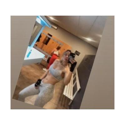Exótica latina de buen cuerpo, adicta al sexo
