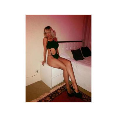 SABRINA  ELEGANTE Y EXOTICA