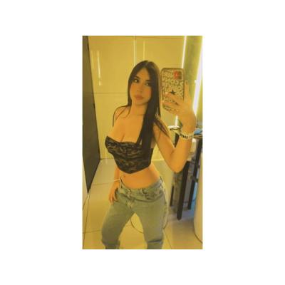 KARINA: Latina Ardiente Lista para . . .