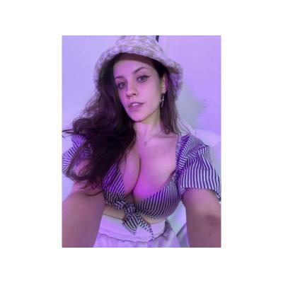 Soy una chica muy seria y amigable.