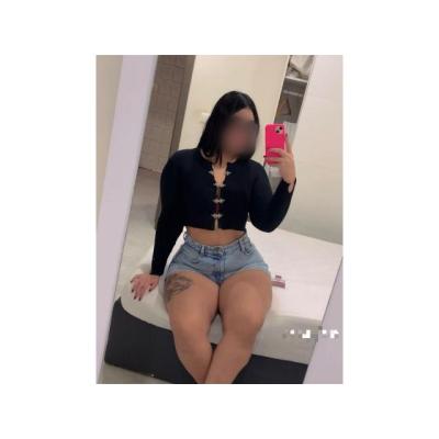ENCANTADORA Y COMPLACIENTE. . SALIDAS
