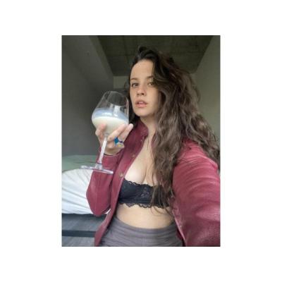 Soy una chica muy seria y amigable.