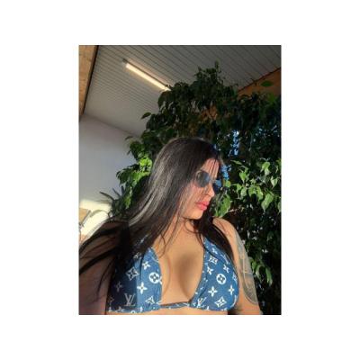 soy una chica muy simpática. . .