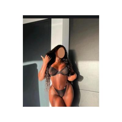 KEISHA JOVENCITA MULATA COLOMBIANA PRECIOSA