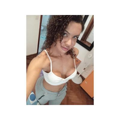 Gabriela Leal Mulata Brasileña