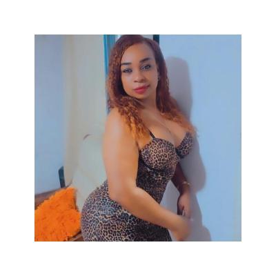MORENA CON TETAS MUY RICAS