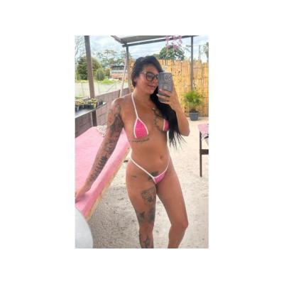 HELLEN UNA COLOMBIANA JUGUETONA