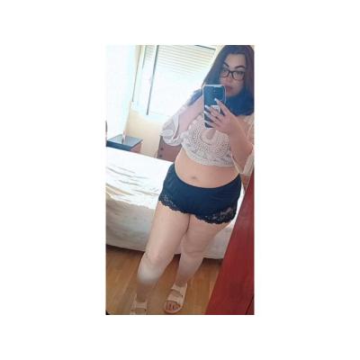 Masajista curvy española